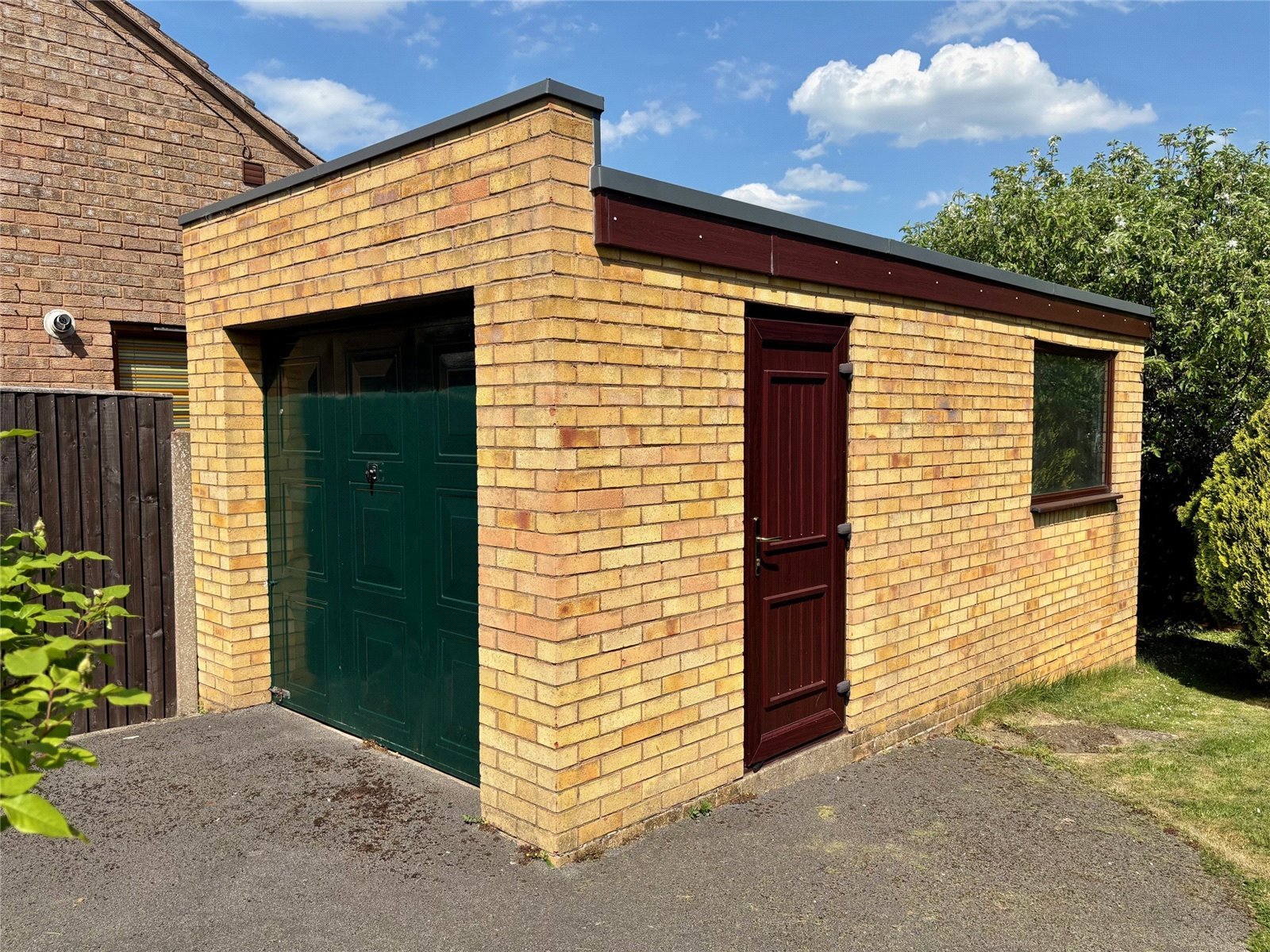 Garage Garage