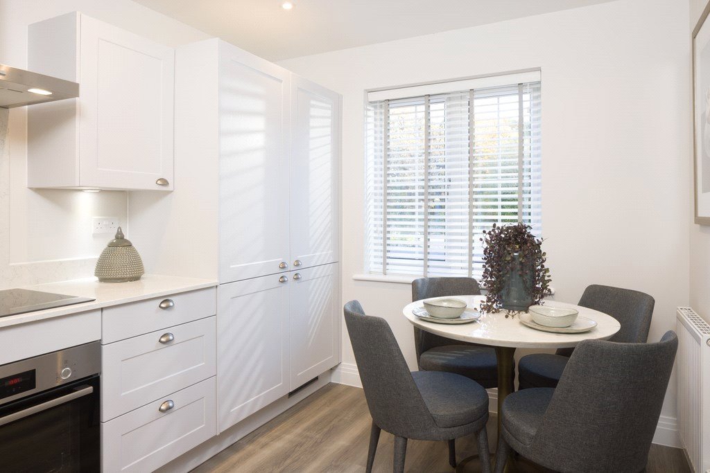 Kitchen/Dining Kitchen/Dining