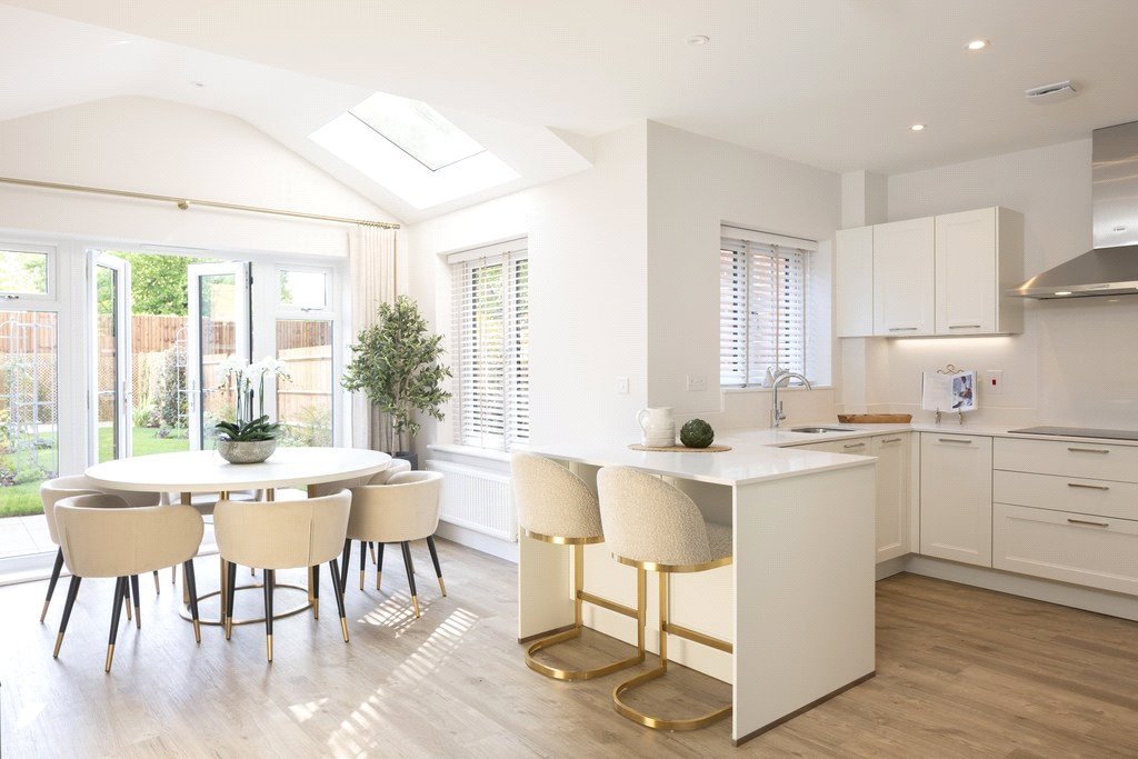 Kitchen/Dining Kitchen/Dining