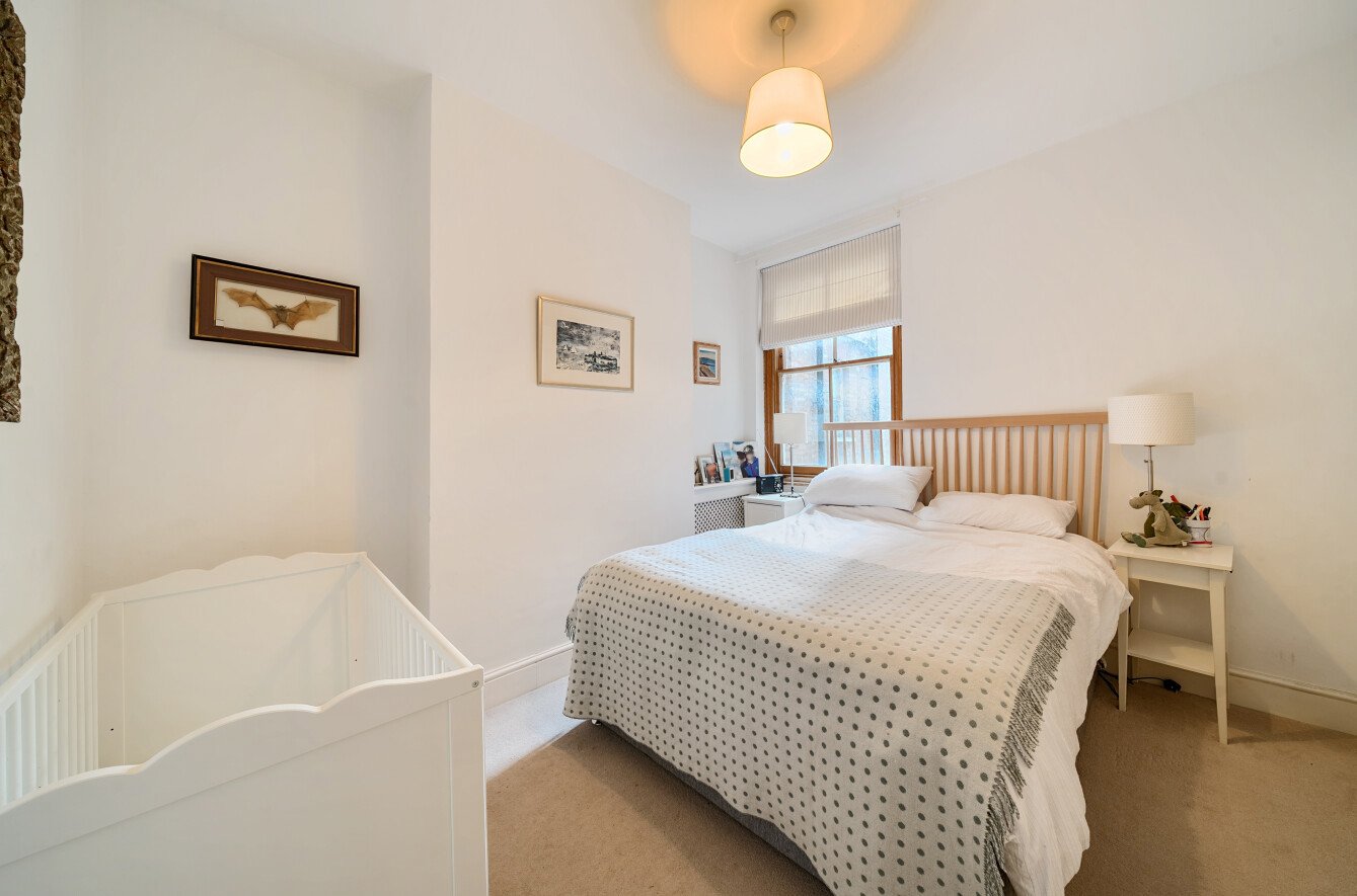 1349653-22-68bed3...
