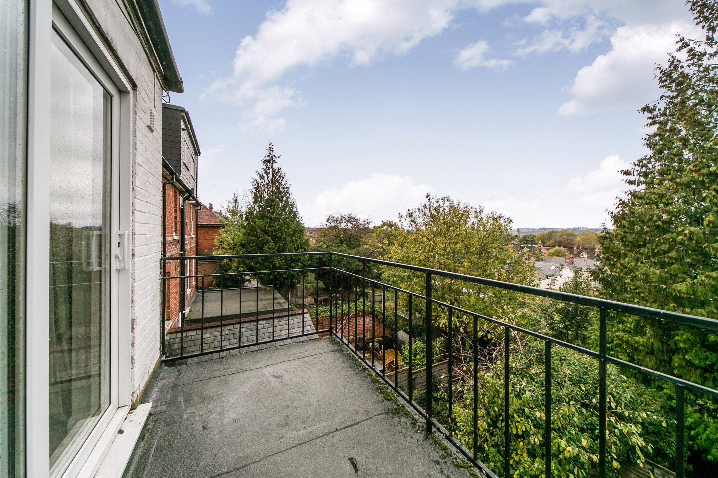 balcony.jpg balcony.jpg