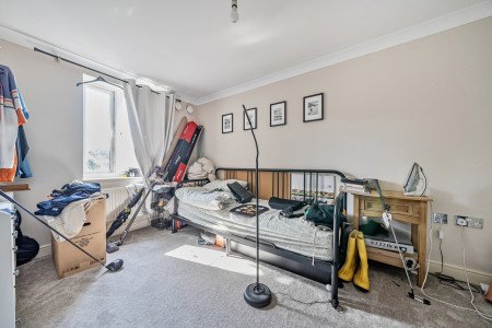 1340339-10-689b67...