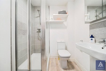 En-Suite Shower