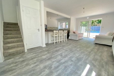 Kitchen . 2