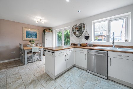 Kitchen/Diner Kitchen/Diner