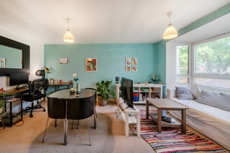 Sitting/Dining Room