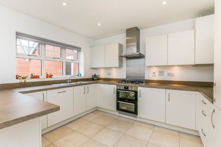 kitchen_resized.jpg