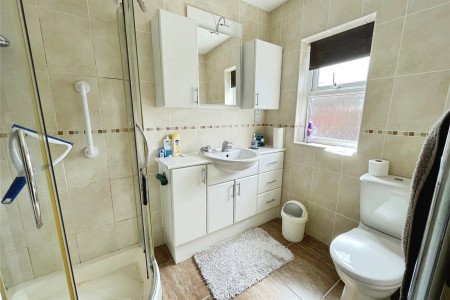 Family Bathroom Family Bathroom