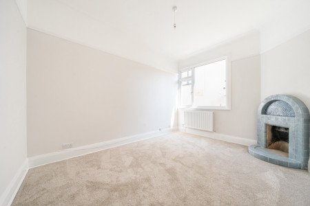 1341228-25-68a25c...
