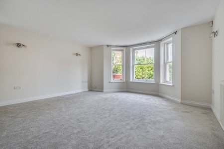 1332884-10-6894a9...