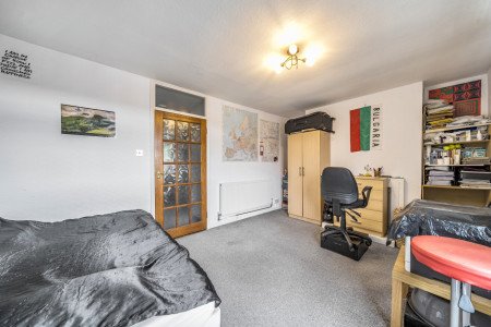 1362084-17-68e7a4...