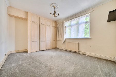 1348426-5-68bf0e2...