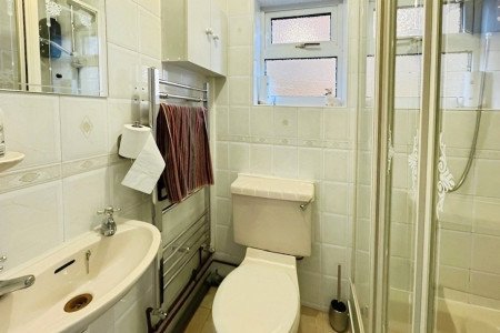 W/C/Shower Room