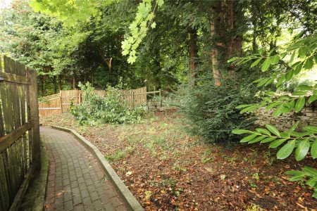 Side Private Garden