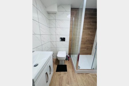 Bathroom Pioneer Hou