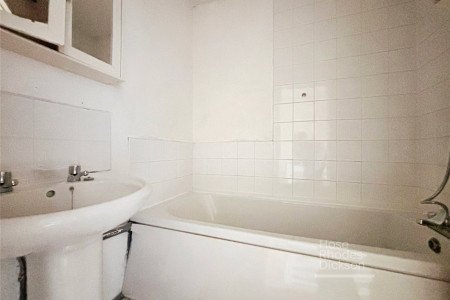 Picture No. 02 Picture No. 02