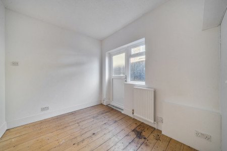 1362644-8-68e3c77...