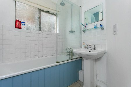5.Bathroom
