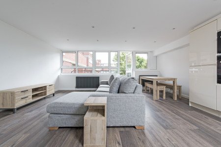 195 Goulden Hse Rec
