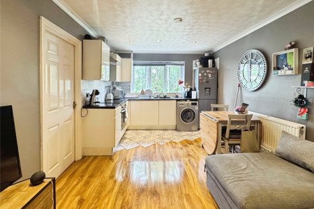 Lounge/Kitchen