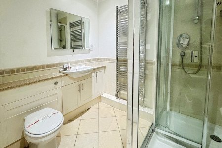 Ensuite