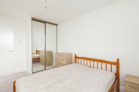 Bedroom 2.1