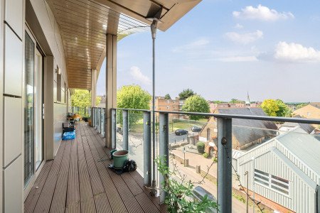 balcony 2