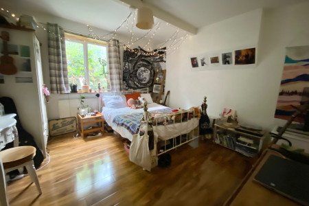 Apartment Bed 2