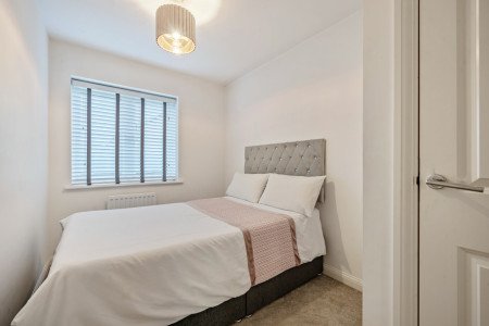 1354342-6-68df8ca...