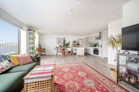 1374067-16-6904c0...