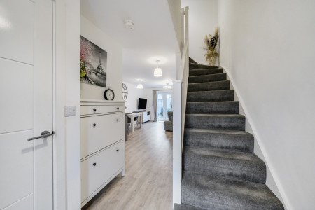 1362378-5-68dfb4a...