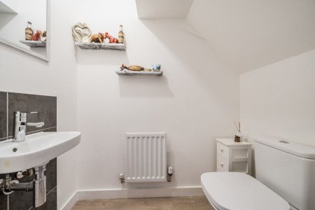 1362378-6-68dfb4c...