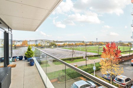 1374672-8-690dc52...