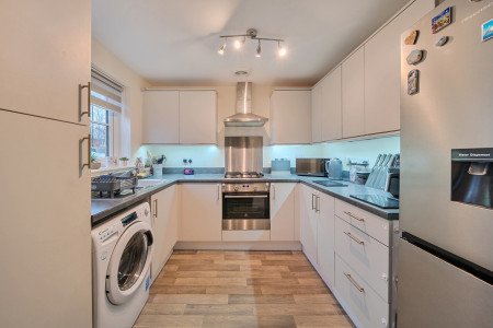 1376290-10-691352...