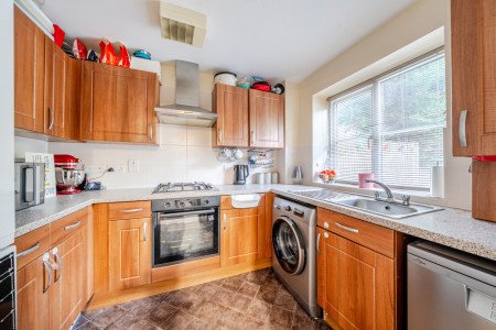 1376608-1-690c78b...