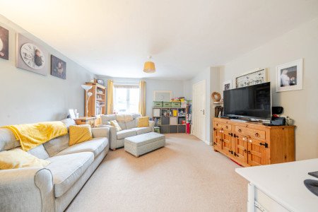 1376608-19-690c7b...