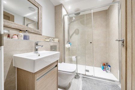 Ensuite Bathroom