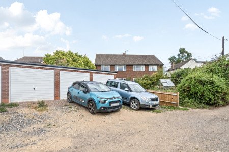 Garage/Parking