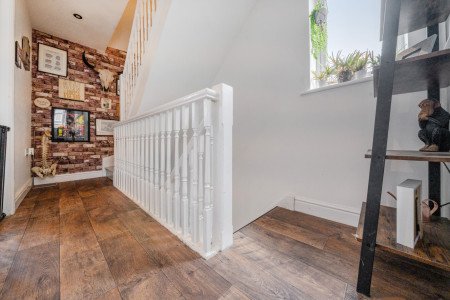 1315831-11-686bd1... 1315831-11-686bd1...