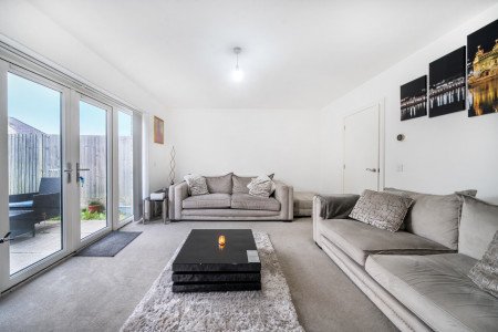 1374305-15-690e31...