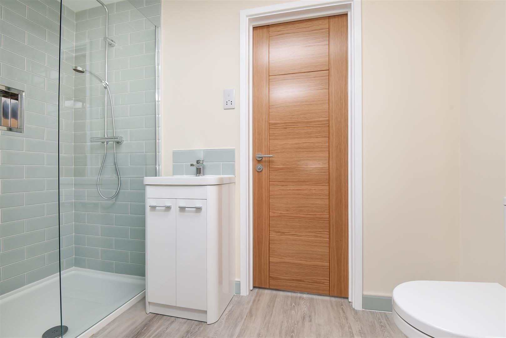 Jack & Jill En Suite Jack & Jill En Suite